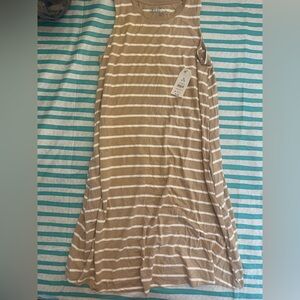 NWT Time and Tru M (8-10) Beige and White Striped Women's dress w/ pockets